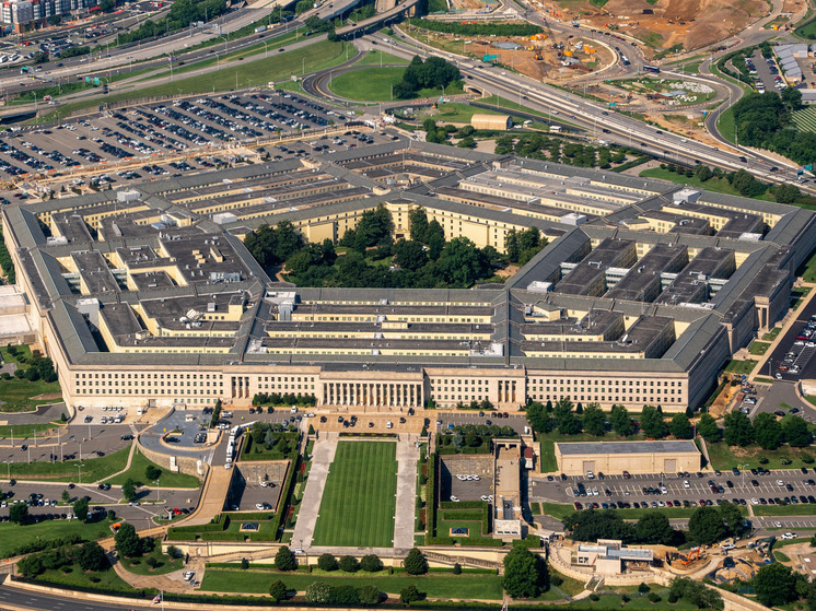 Пентагон назвал ложью сообщения СМИ об убийстве выживших после удара по катеру