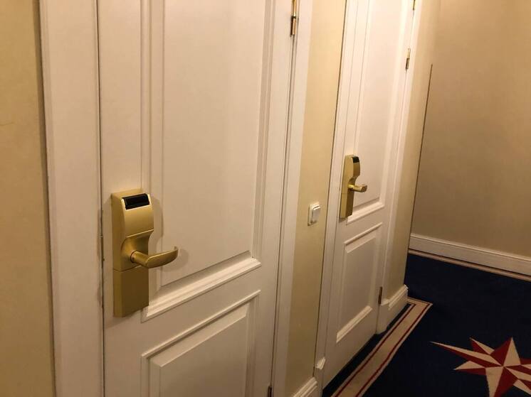 В комнате апарт-отеля на Невском проспекте нашли тело мертвой девушки