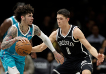 В ночь с 1 на 2 декабря 2025 года по московскому времени в Нью-Йорке прошёл матч регулярного чемпионата Национальной баскетбольной ассоциации (НБА) между «Бруклин Нетс» и «Шарлотт Хорнетс». Хозяева одержали уверенную победу со счётом 116:103, тем самым оформив первую домашнюю победу в текущем сезоне. В составе «Нетс» на паркет выходил российский разыгрывающий защитник Егор Дёмин, чей вклад в успех команды вышел за пределы привычной статистики.