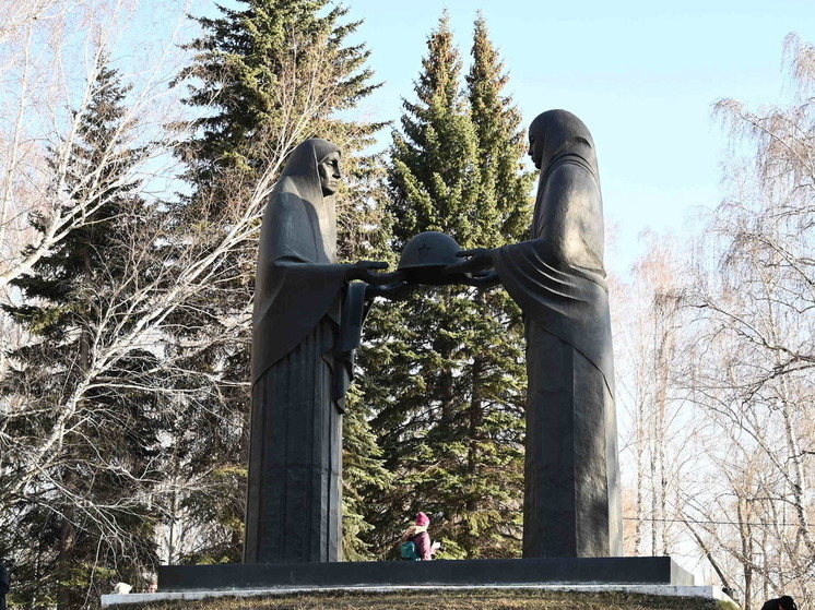 В Челябинске завершают реконструкцию Скорбящих матерей