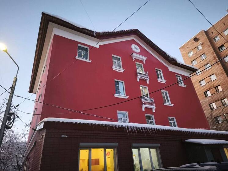 Фасад дома на Книповича вернули к жизни