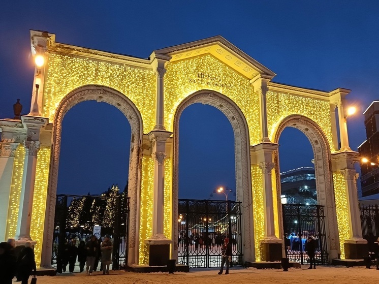 Деревянных идолов Гаврилова отреставрируют и представят в Парке Маяковского