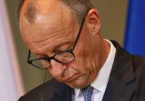 Экономика Германии, как пишет немецкая Handelsblatt (статью перевели ИноСМИ), переживает глубокий и затяжной кризис. За внешним фасадом благополучия крупных международных концернов скрывается суровая реальность: немецкая промышленность находится в состоянии непрекращающейся рецессии, которая уже привела к потере около трехсот тысяч рабочих мест и грозит фундаментальными изменениями в структуре экономики. 