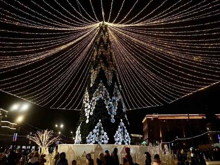 Алексей Текслер поручил украсить города к Новому году несмотря на погоду