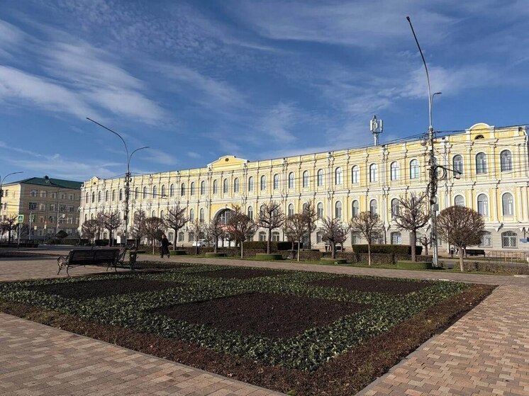 В Ставрополе городские клумбы готовят к весеннему цветению