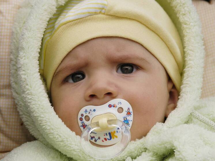 Как создать безопасную среду для ребенка, не превращая дом в стерильный бокс