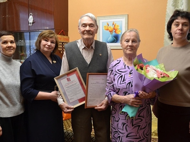 Железная свадьба: супруги Власовы из Красноборска вместе уже 65 лет