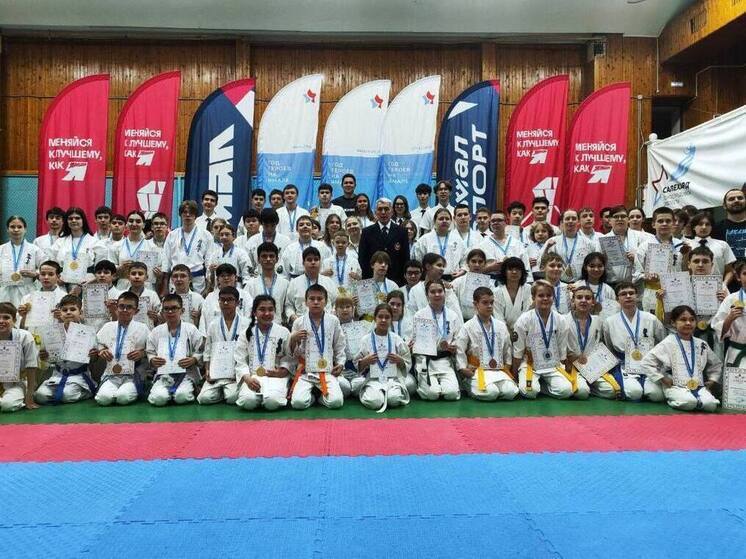 Команда из Салехарда стала чемпионом турнира по киокусинкай