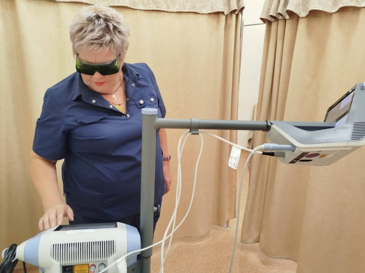 Кто из нас хоть раз не сталкивался с трудностью при получении медицинской помощи по полису обязательного медицинского страхования: УЗИ доступно только через месяц, да и запись к врачу иногда оборачивается длительным ожиданием, в то время как платно примут значительно быстрее.