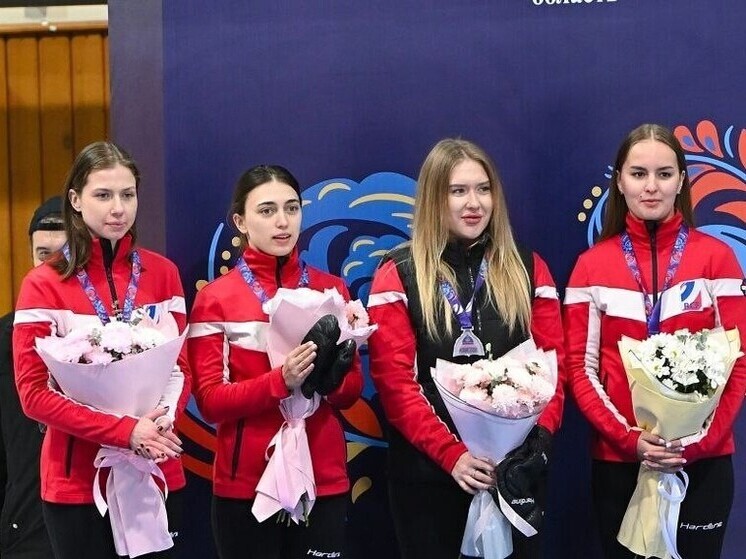 Иркутские керлингистки завоевали серебро на международном турнире