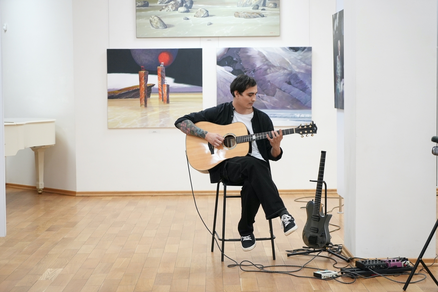 «Земля. Ветер. Огонь»: в Самаре открылась выставка арт-группы «Горынычи»