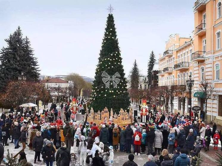 В Кисловодске объявлен конкурс на создание лучшей ёлочной игрушки