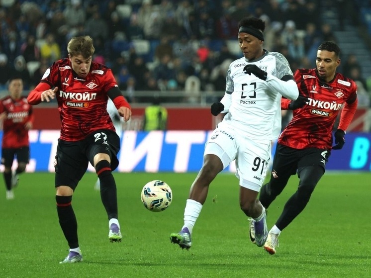 В рамках созданной «МК» совместно с Объединением отечественных тренеров рубрики мы обсудили с одним из самых авторитетных российских специалистов, Сергеем Александровичем Павловым, итоги последних матчей российского чемпионата, постаравшись понять, в чем причины неудач «Спартака» и «Динамо», и за счет чего «Краснодар» идет на первом месте.