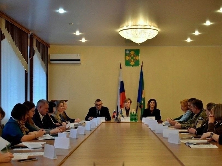 В Орловской области в администрации Мценска прошло выездное заседание Межведомственной комиссии по поддержке участников специальной военной операции и членов их семей
