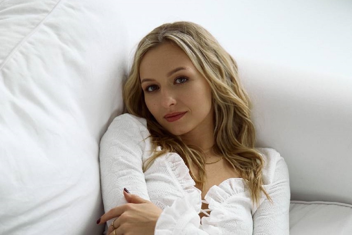 Гимнастка сфотографировалась в соблазнительном образе