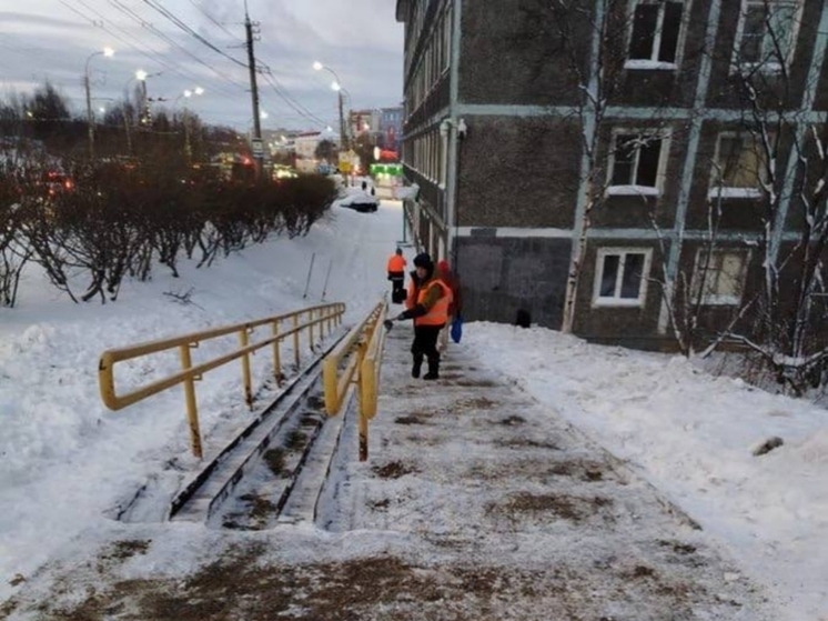 В Мурманске оперативно справились с коммунальной аварией