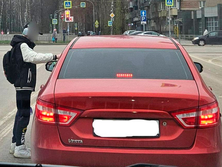 Полиция поймала 14-летнего липчанина на мытье машин у светофора