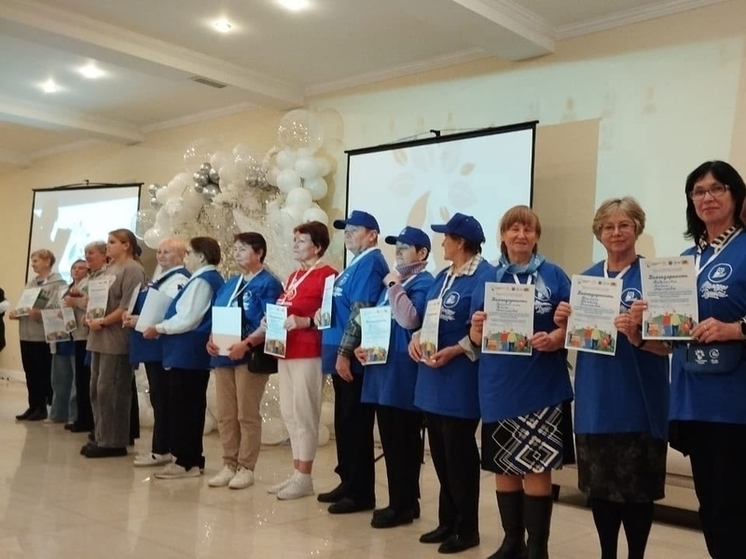 Киришские волонтеры выступили на форуме «Современные старшие 2025»