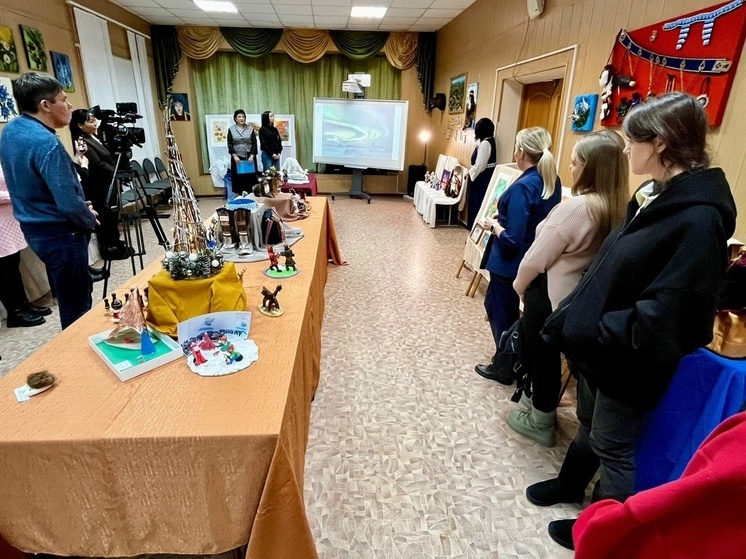 В социально-гуманитарном колледже Нарьян-Мара открылась выставка «Запечатленный округ»