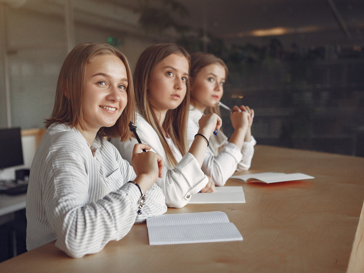 Учитель из Курска признан лучшим вожатым России