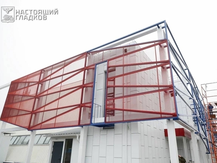 Работа идет: Вячеслав Гладков проверил ход капремонта ФОКа в Чернянке