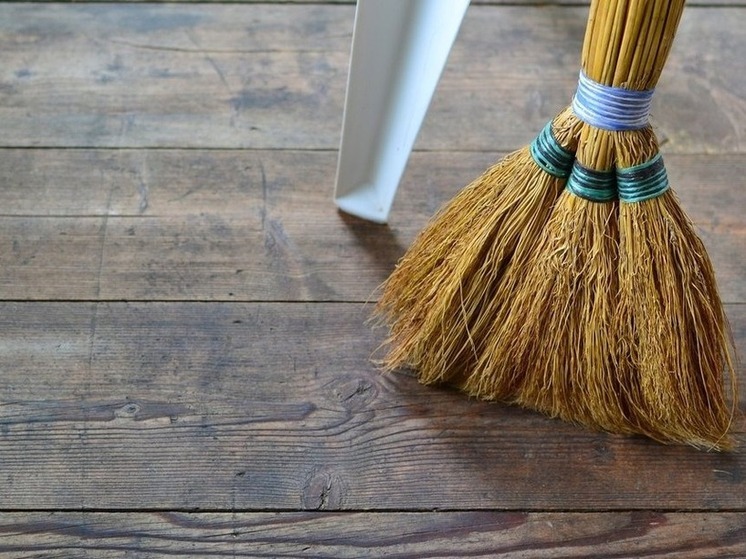 Совет хозяйкам Калмыкии на завтра: не метите вечером пол