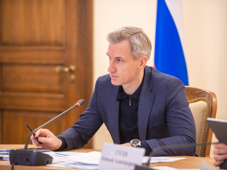 Смоленская область во всеоружии к зиме: губернатор Анохин поручил обеспечить оперативную и качественную уборку дорог