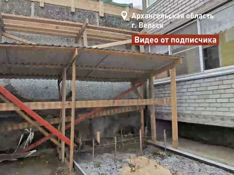 Заблокировать нельзя проехать: жителям Вельска перекрыли пути к дому