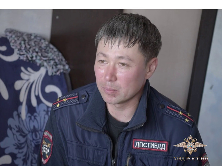 Полицейский из Забайкалья помог доставить в больницу младенца с судорогами