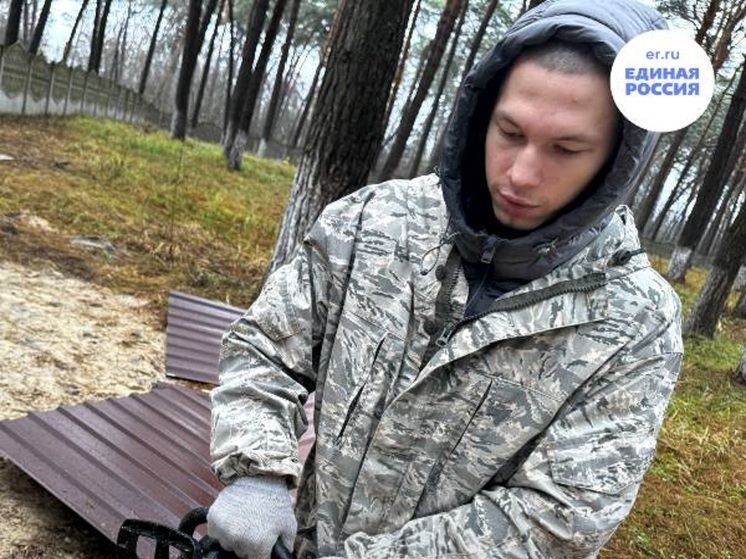 Волонтер из Тазовского помогает восстанавливать дома в Курской области