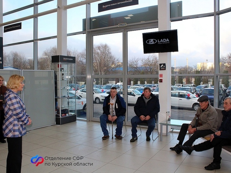 Шесть жителей Курской области, пострадавших на производстве, получили автомобили