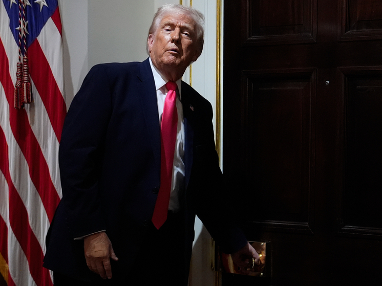 Трамп заявил о прекращении действия документов Байдена из-за автоподписи