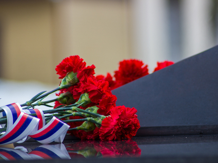 Миляев почтил память героев в День Неизвестного солдата