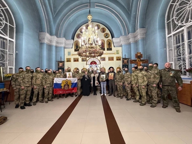 Освящённая икона передана бойцам батальона «Атал» приставами