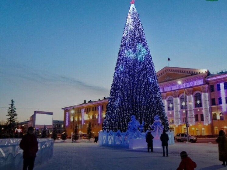 Главную ёлку Томска зажгут на Новособорной площади 17 декабря