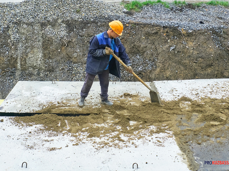 В Новокузнецке авария на теплотрассе оставила жителей без тепла