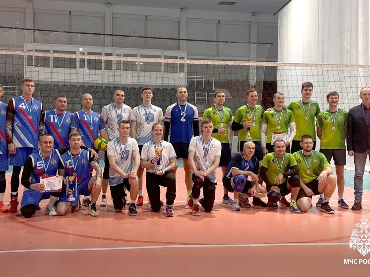 Команда МЧС Томской области завоевала «бронзу» на турнире по волейболу