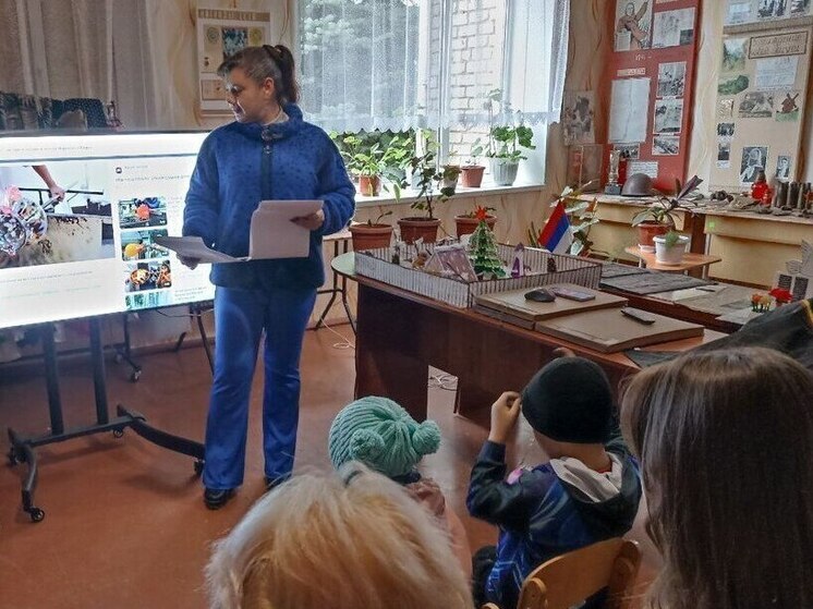 Юные жители села Новогоровка прикоснулись к стеклодувному мастерству