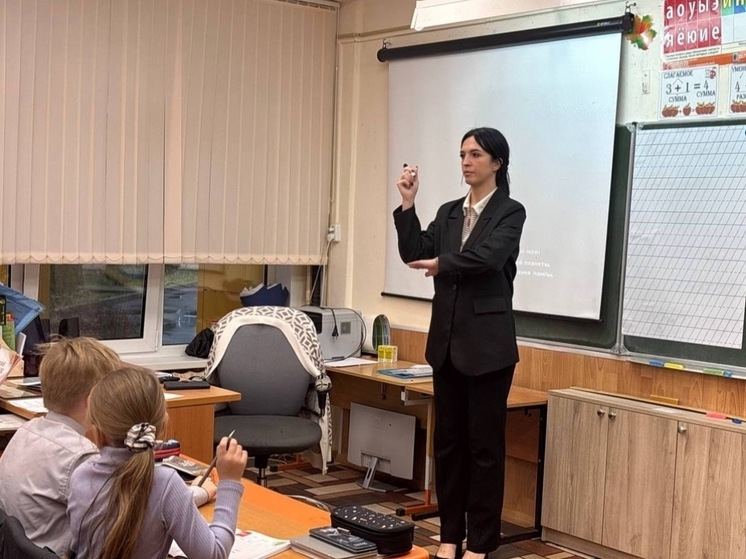 Смоленские студенты-педагоги увидели профессию изнутри