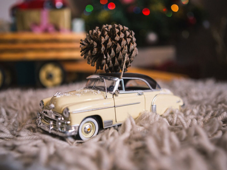 Госавтоинспекция Югры предупредила автомобилистов об ограничениях при использовании новогодних гирлянд