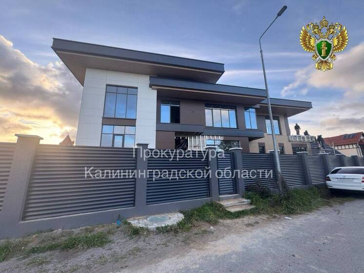 Частный дом в Малиновке хотят признать самовольной постройкой и снести