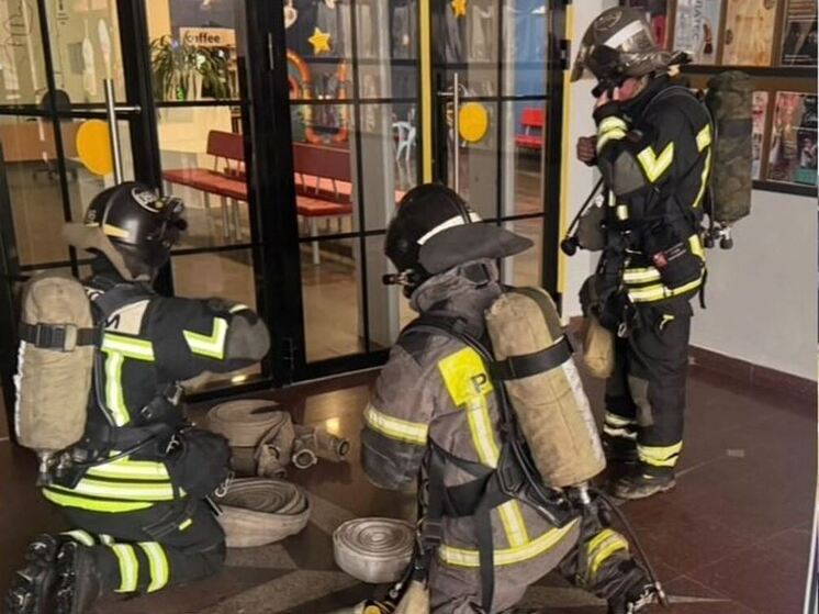 В Тосненском ДК прошли пожарно-тактические учения спасателей