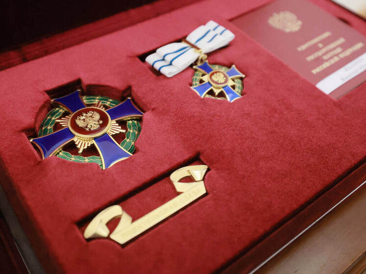 Накануне Дня матери в резиденции губернатора состоялось традиционное праздничное мероприятие — приглашение получили многодетные мамы