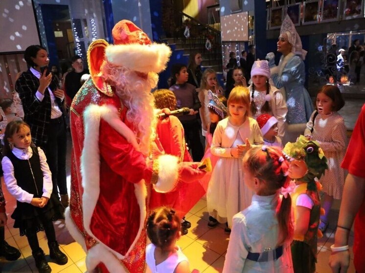 В Серпухове начали выдавать билеты на благотворительные ёлки Главы округа