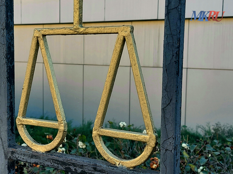 Калужанин обокрал женщину у банкомата