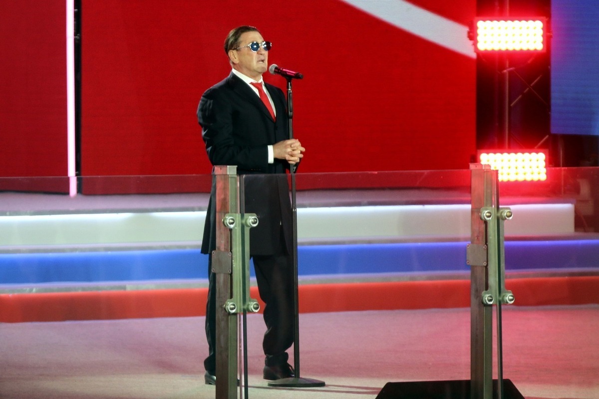 Лепс иронично прокомментировал слухи о рекордных гонорарах Кадышевой