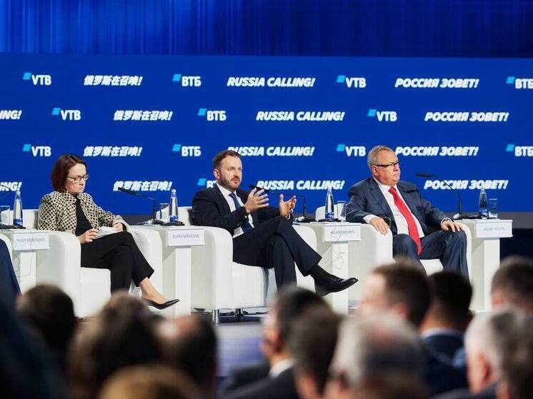 Глава ВТБ Костин: банк не рассчитывает на резкое изменение санкционной политики