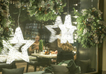 На Новый год нельзя не поздравить свою любимую маму, и «МК» сделал своеобразную шпаргалку, которая поможет вам в этом деле