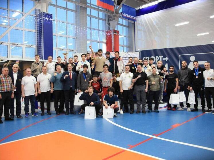 Силовики из Харпа стали победителями в чемпионате по комплексному единоборству