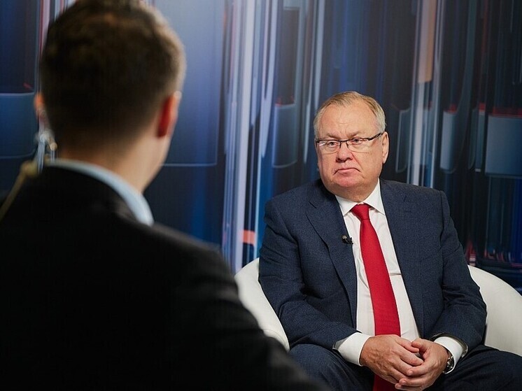 Глава ВТБ сообщил о планах запустить сервис оплаты по QR-коду в Китае в 2026 году